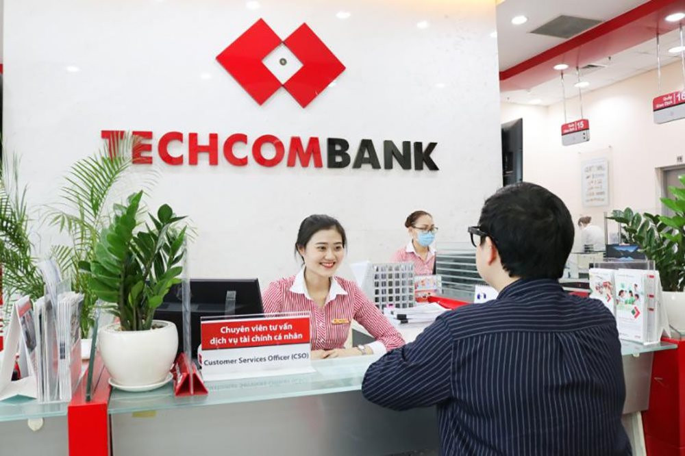 Phó Tổng Giám đốc Techcombank đã bán xong 200.000 cổ phiếu TCB