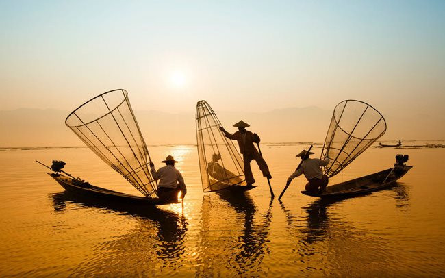 "Sách lược" đầu tư chứng khoán tuần 30/5 - 3/6: Linh hoạt cả "lướt sóng" và tích lũy cổ phiếu trung/dài hạn