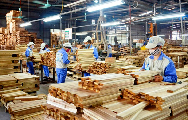 Các doanh nghiệp gỗ lao đao do đơn hàng xuất khẩu bị hủy