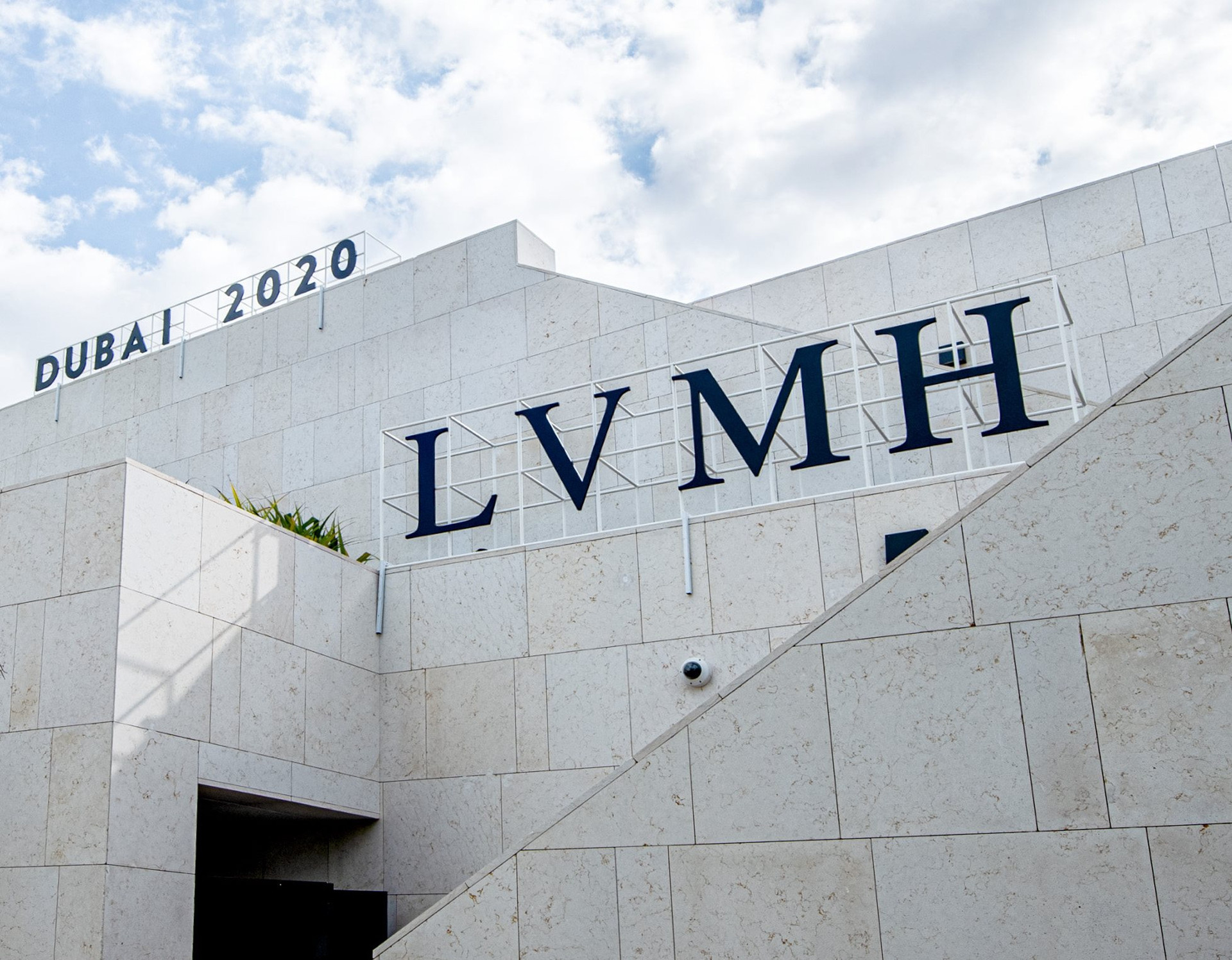 Hai thương hiệu nào giúp LVMH ghi nhận doanh thu khủng trong 9 tháng đầu  năm  Nhịp sống kinh tế Việt Nam  Thế giới