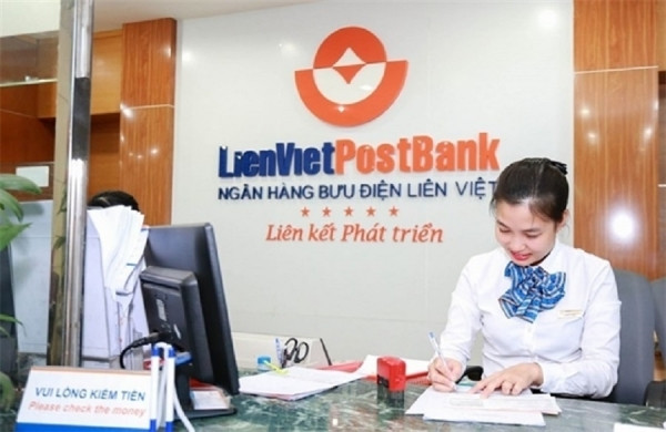 LienVietPostBank (LPB): Người nhà và lãnh đạo liên tục bán ra hàng trăm nghìn cổ phiếu