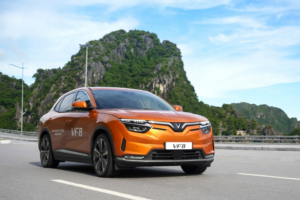 VinFast “ôm” tham vọng phủ sóng Việt Nam khi thành lập công ty cho thuê xe và taxi điện