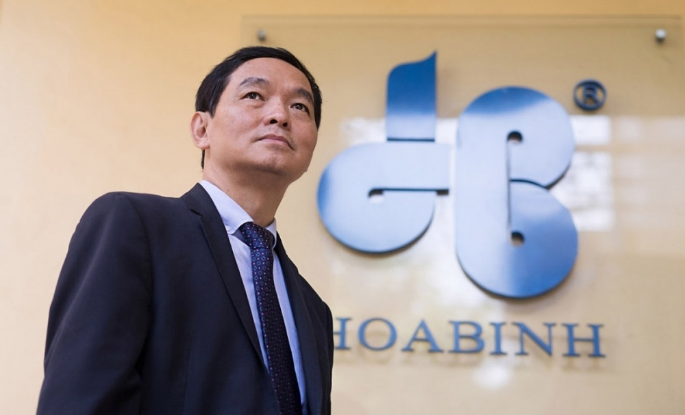 Rút khỏi ghế Phó Tổng Giám đốc, thành viên thuộc “phe đối lập” Chủ tịch Hoà Bình (HBC) muốn thoái sạch vốn
