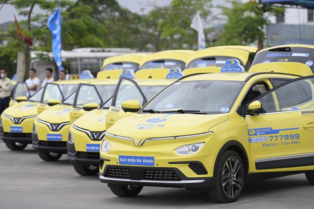 Hãng taxi Én Vàng “bắt tay” cùng VinFast ra mắt dịch vụ taxi điện đầu tiên tại Hải Phòng