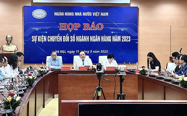 Giao dịch thanh toán không dùng tiền mặt tăng 53% trong 3 tháng đầu năm 2023