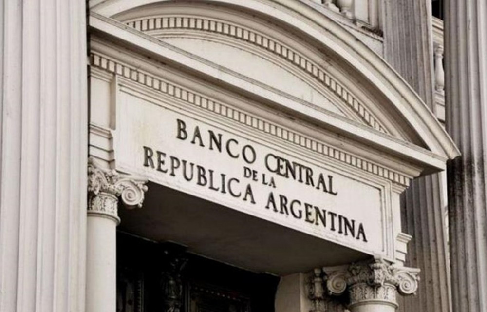 Ngân hàng Trung ương Argentina mạnh tay tăng lãi suất lên 97% khi lạm phát vượt mức 100%