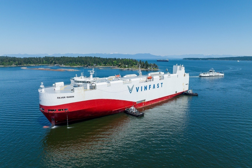 Lô xe VF8 đầu tiên của VinFast chính thức cập cảng Canada
