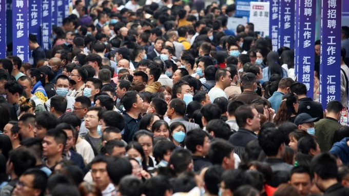11,6 triệu cử nhân Trung Quốc đối mặt với thất nghiệp, Chủ tịch Tập Cận Bình nói gì?