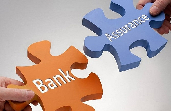 Hoạt động bancassurance đóng góp hàng nghìn tỷ đồng vào doanh thu mỗi năm của nhiều ngân hàng.