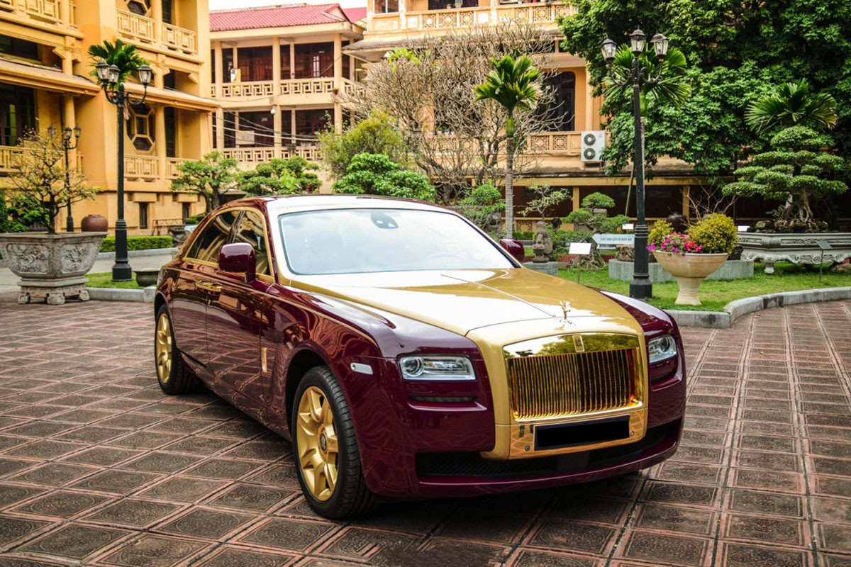 Rolls-Royce Ghost mạ vàng của ông Trịnh Văn Quyết hạ giá liên tục không ai  mua