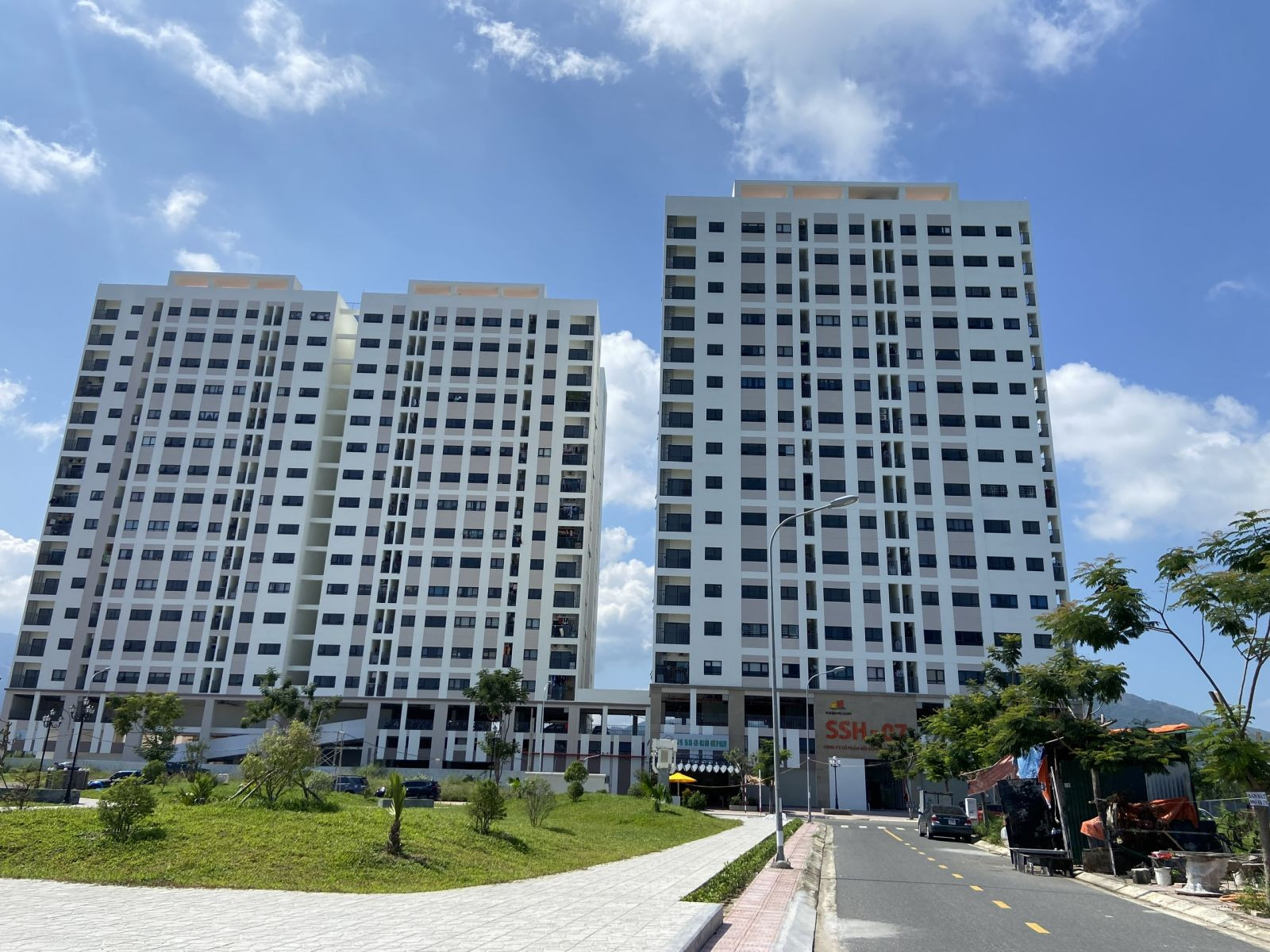 Trước đó, dựa trên thống kê của Sở Xây dựng, tỉnh Khánh Hòa đã hoàn thiện 16 dự án NƠXH có quy mô gần 3.700 căn hộ.