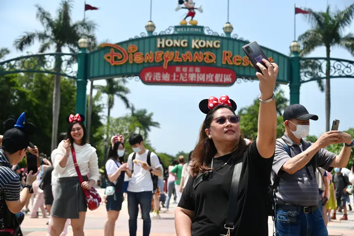 Công viên giải trí của Walt Disney hoang vắng ra sao sau đại dịch?