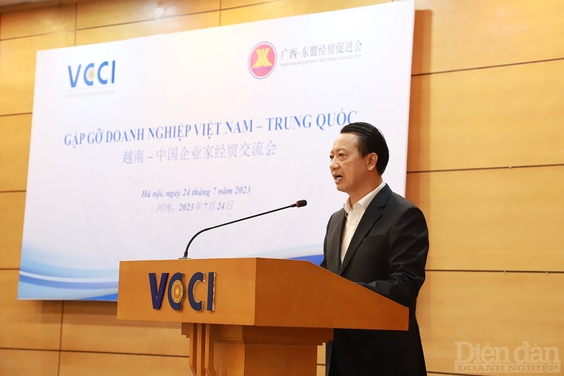 Phó Chủ tịch VCCI Nguyễn Quang Vinh phát biểu tại sự kiện