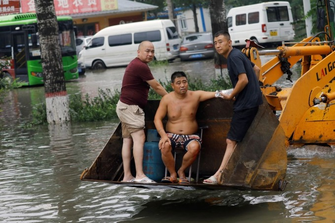 Đổ hàng tỷ USD vào mô hình chống ngập, các thành phố Trung Quốc vẫn chìm trong lũ