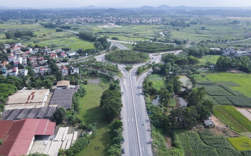 Cận cảnh cầu vượt sông dài nhất Việt Nam tổng vốn 137 triệu USD, là cầu bê tông cốt thép vĩnh cửu
