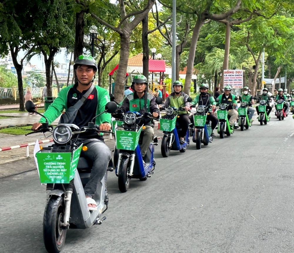 Gojek bắt tay với Selex Motor đưa xe máy điện vào trong dịch vụ giao vận