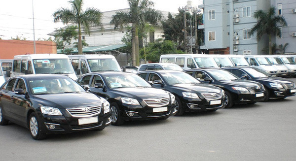 Đề xuất tăng mức giá mua xe ô tô công cho cơ quan Việt Nam ở nước ngoài - Ảnh 1.