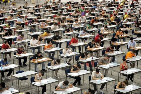 Đại học hàng đầu Trung Quốc loại bỏ kỳ thi tiếng Anh đối với sinh viên