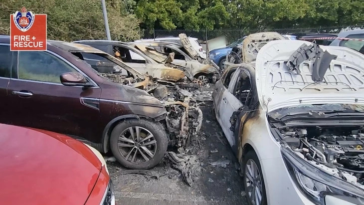 Tesla Model 3 bốc cháy