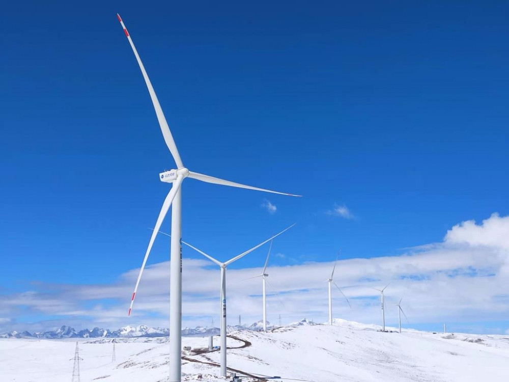 Đặt tuabin cao 5.200m so với mực nước biển, trang trại gió cao nhất Trung Quốc lập kỷ lục công suất 3,6 MW: Lại 1 