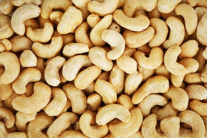Một phần ăn hạt điều trung bình chứa khoảng 137 calo, sử dụng với lượng phù hợp sẽ giúp cơ thể giảm cholesteron xấu. Ảnh: Internet