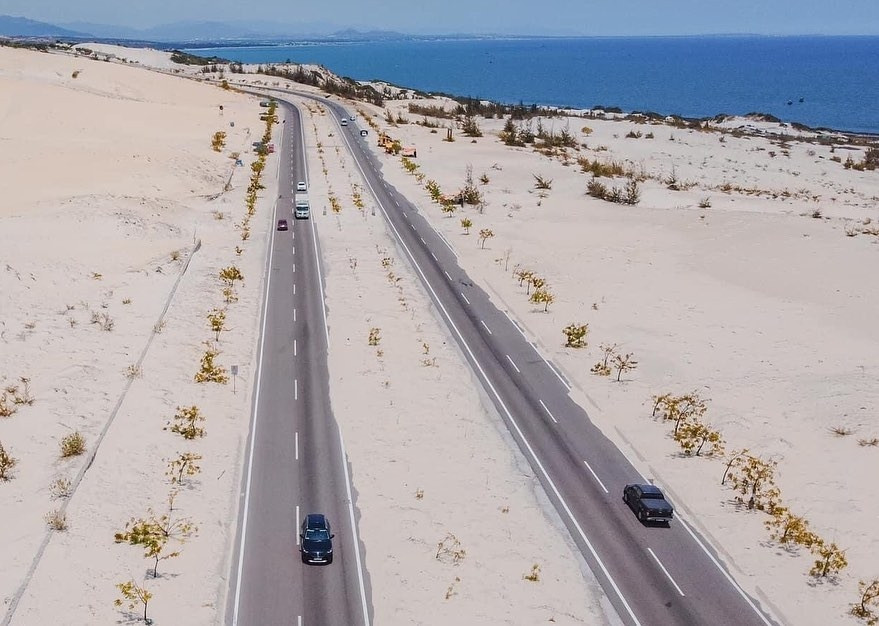 Một tỉnh có cung đường sa mạc 40km đẹp nhất Việt Nam, được mệnh danh là “tiểu sa mạc Sahara”