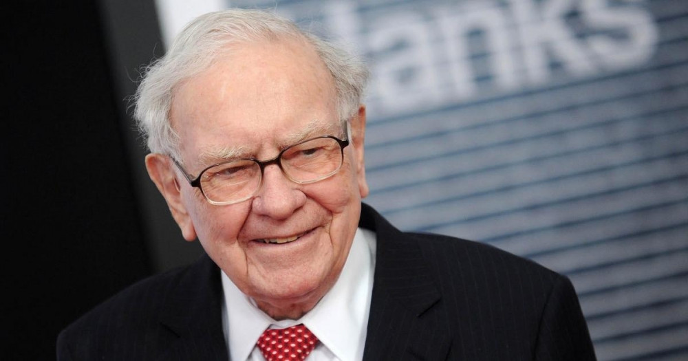 Một cổ phiếu giúp Buffett lãi gấp đôi dù hoạt động trong ngành ông mà từng gọi là lừa đảo