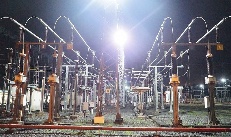 Đóng điện đường dây 110 kV Phú Giáo-trạm biến áp 220 kV Uyên Hưng - Ảnh 2.