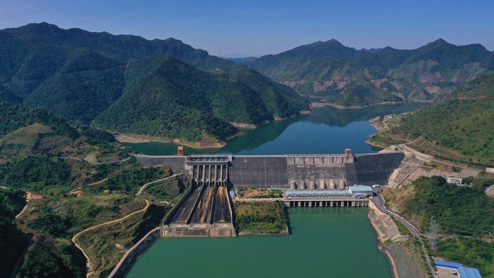 Tỉnh rộng nhất miền Bắc, lớn thứ ba Việt Nam, có nhà máy thủy điện từng lớn nhất Đông Nam Á