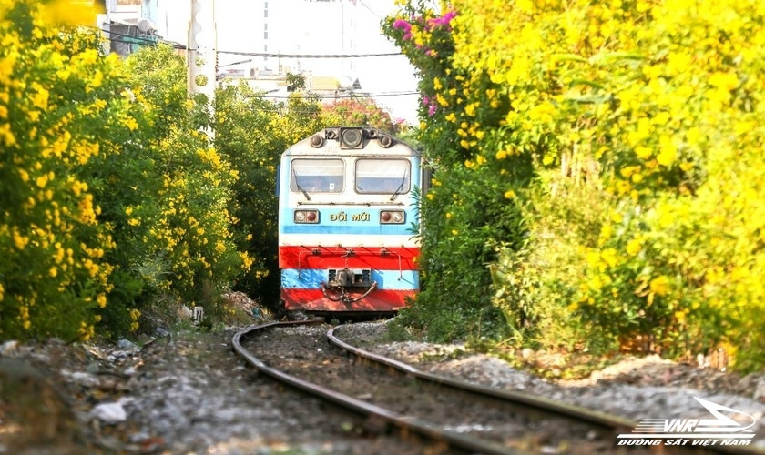 Đường sắt Hà Nội có tàu du lịch cao cấp, đường sắt Sài Gòn có gì đặc biệt?