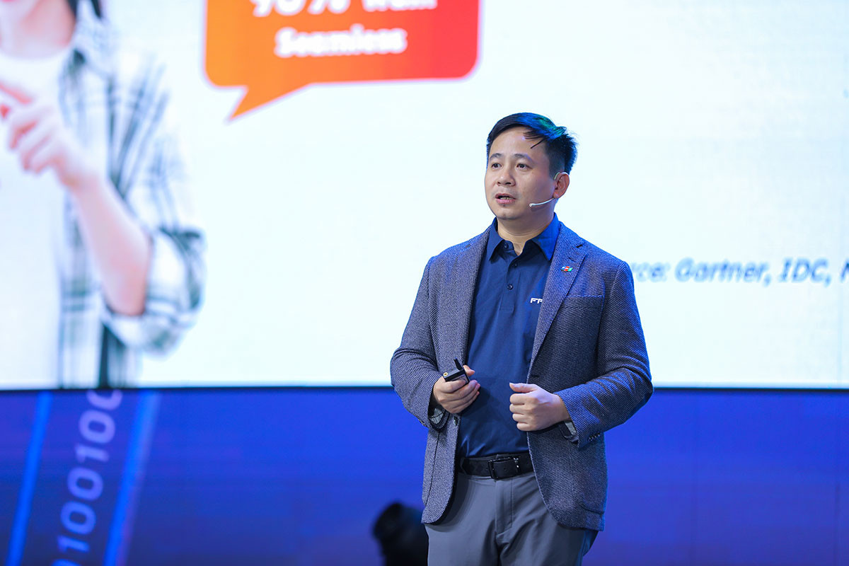 ong le hong viet tong giam doc fpt smart cloud 1.jpg