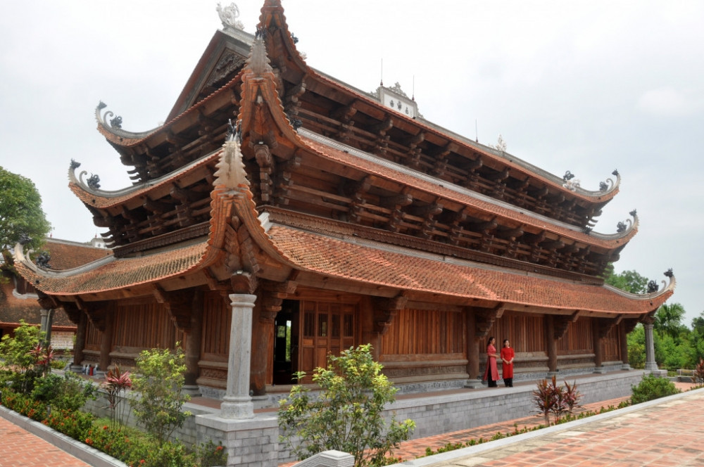 Ngôi chùa có tượng Phật Ngọc nguyên khối 3,5 tấn lớn nhất Việt Nam được Vingroup cung tiến, là trường Đại học Phật Giáo đầu tiên của cả nước