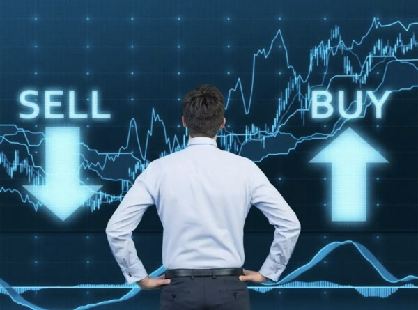 Cổ phiếu đáng chú ý ngày 2/11: CEO, HSG, SHB, VCB