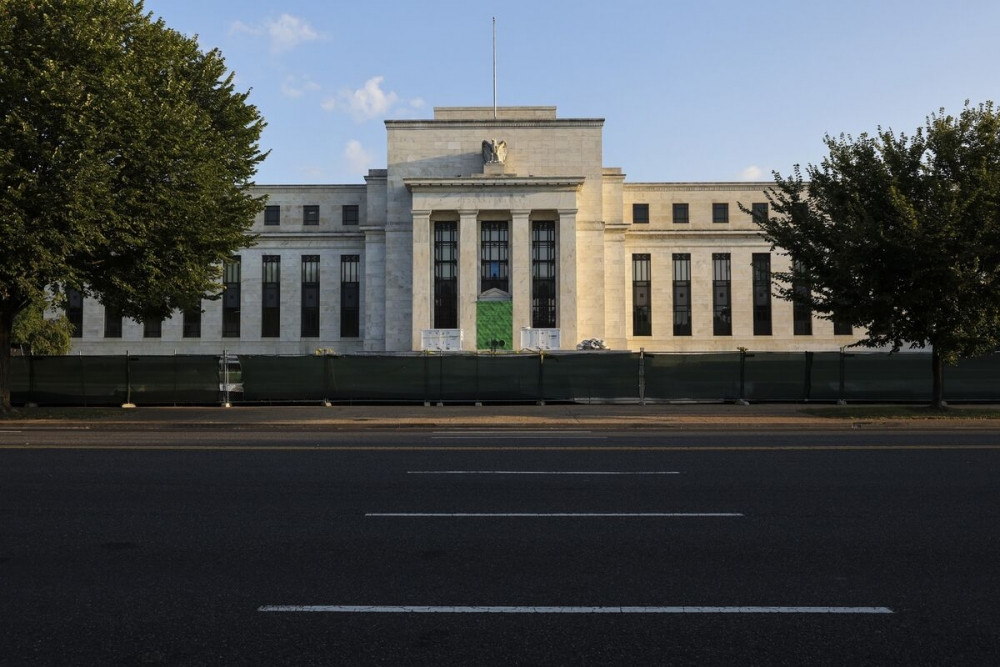 Fed giữ nguyên lãi suất ở mức cao nhất 22 năm