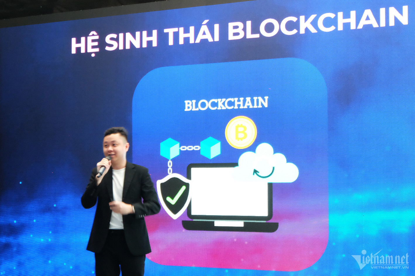 W-tran-huyen-dinh-hiep-hoi-blockchain-1.jpg