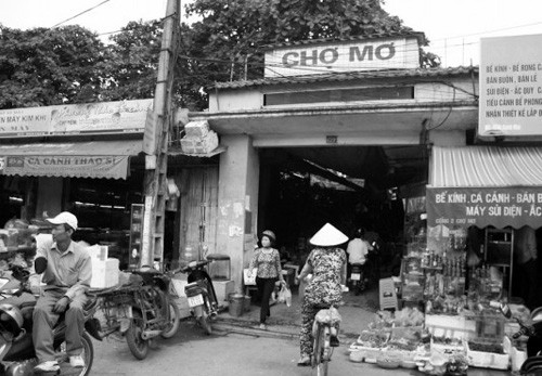 Độc đáo khu chợ trăm tuổi rộng 11.000m2 nằm “dưới lòng đất” tại Hà Nội