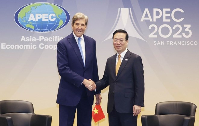 Chủ tịch nước gặp John Kerry.jpeg