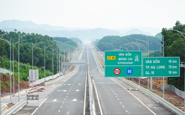 Huyện đảo hơn 2.000 km2 duy nhất Việt Nam có cả sân bay, cao tốc và cảng biển