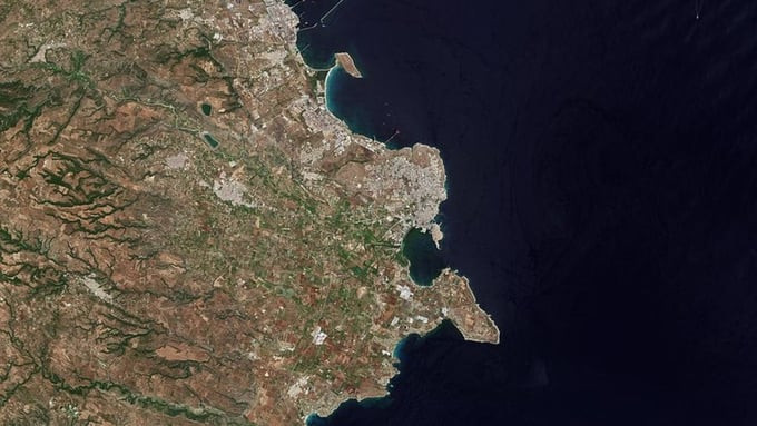Sicily là một hòn đảo ngoài khơi Italy