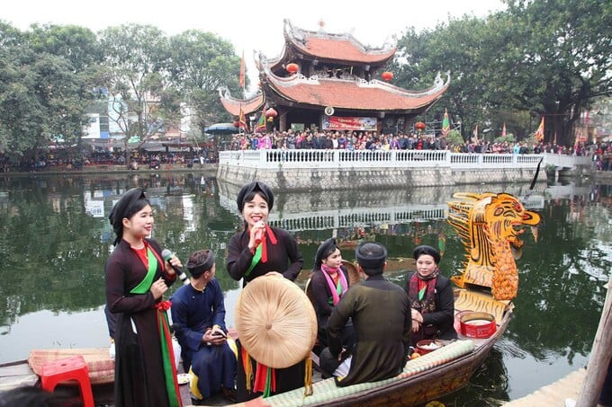 Hội Lim là nơi hội tụ những tinh hoa của vùng đất Kinh Bắc này với làn điệu dân ca quan họ.