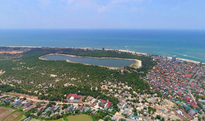 Hồ Bàu Tró giữa lòng thành phố Đồng Hới
