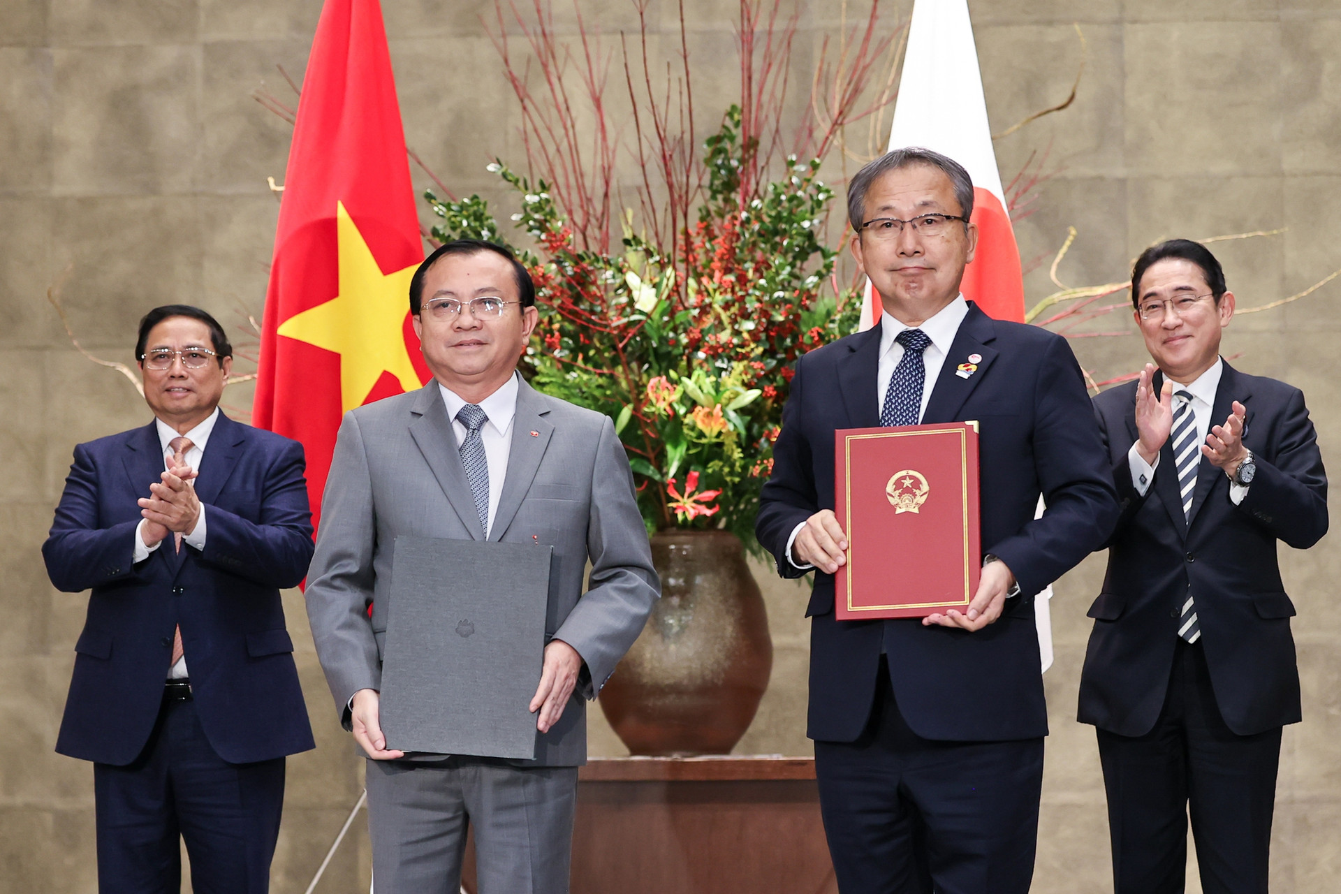 Nhật Bản sẽ tiếp tục hỗ trợ Việt Nam công nghiệp hóa, hiện đại hóa thành công- Ảnh 5.