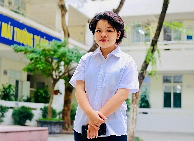 Nữ sinh Việt nhận học bổng 100% ĐH Havard đang gây sốt: Trở thành giám đốc nghệ thuật khi còn là học sinh, nhìn gia thế ai cũng gật gù ngưỡng mộ!