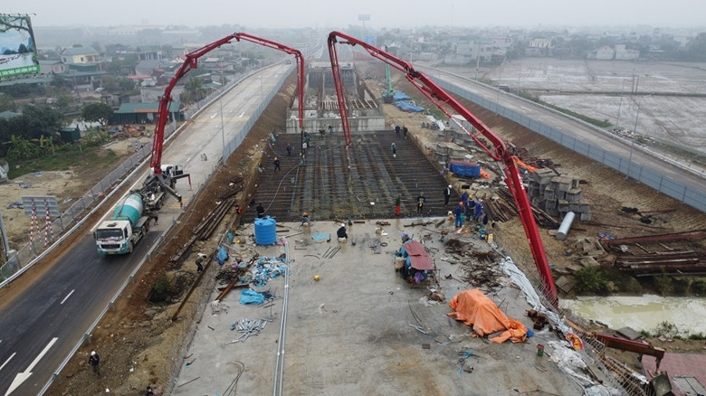 Điều chỉnh chủ trương đầu tư xây dựng đường bộ cao tốc Cao Lãnh - An Hữu- Ảnh 1.