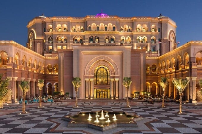 Khách sạn Emirates Palace có vẻ đẹp lộng lẫy