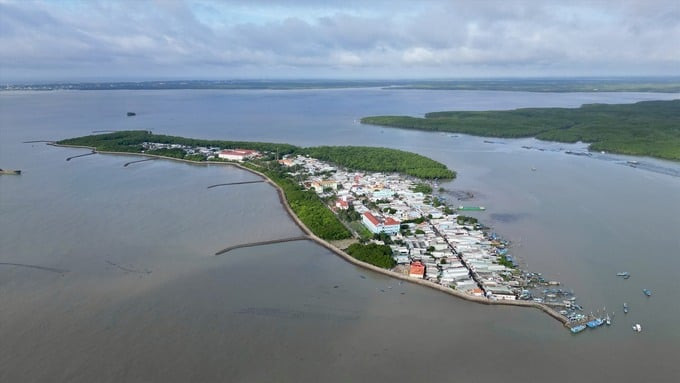 Huyện đảo Cần Giờ nằm ở phía Đông Nam TPHCM.