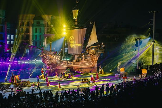 Vở diễn thực cảnh kết hợp công nghệ mapping 3D trên sân khấu thuyền lớn nhất châu Á.