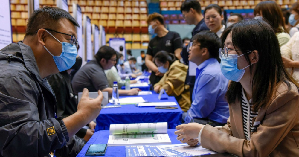 Giữa khủng hoảng thị trường việc làm, Trung Quốc đón gần 12 triệu sinh viên tốt nghiệp vào lực lượng lao động