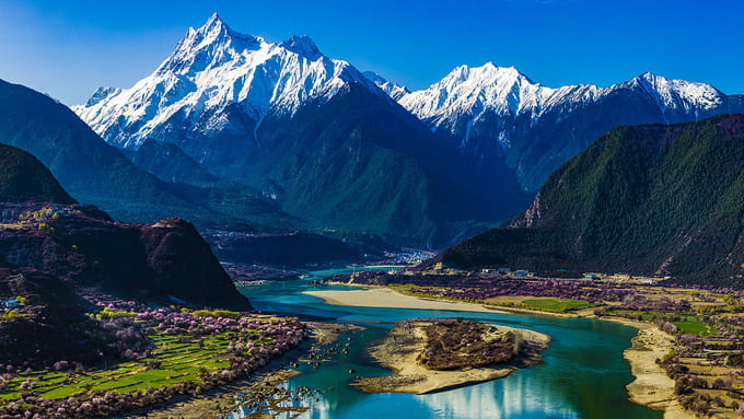 Yarlung Tsangpo được mệnh danh là hẻm núi sâu nhất thế giới