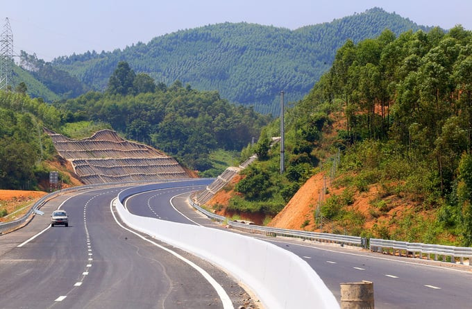 Tuyến cao tốc này đã giúp tiết kiệm đáng kể thời gian di chuyển giữa Hà Nội và Lạng Sơn